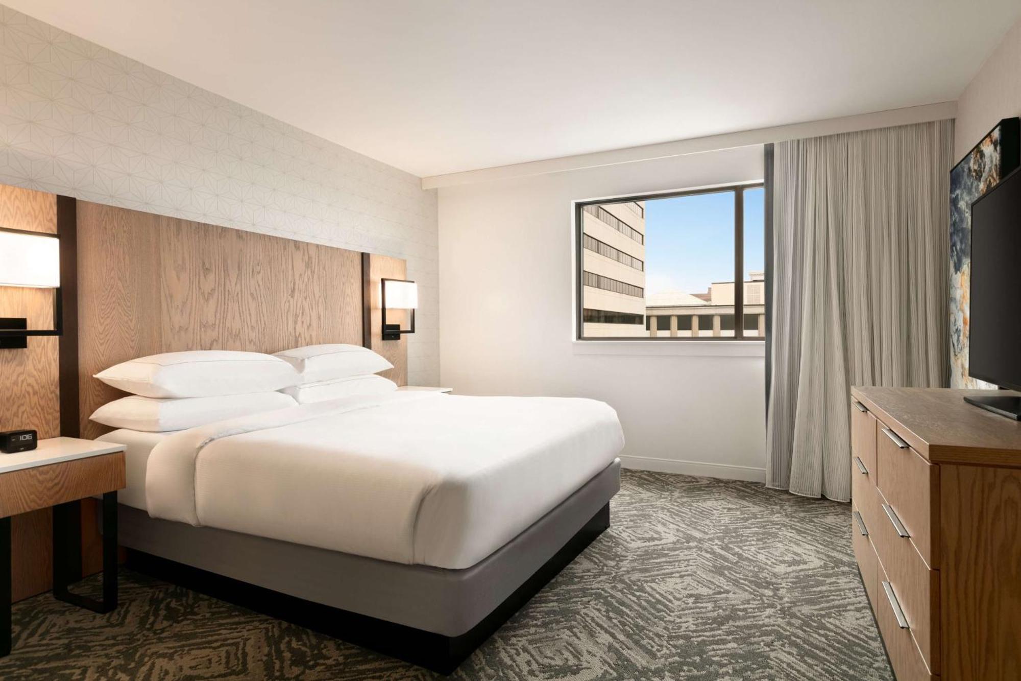 Doubletree By Hilton Canton Downtown Exteriör bild