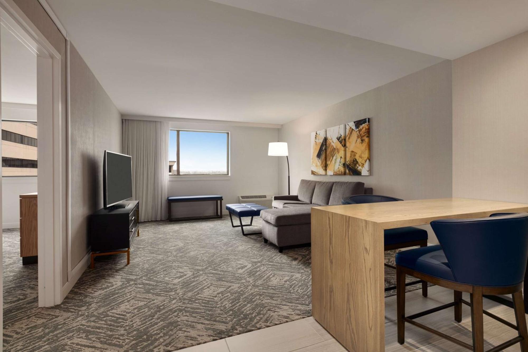 Doubletree By Hilton Canton Downtown Exteriör bild