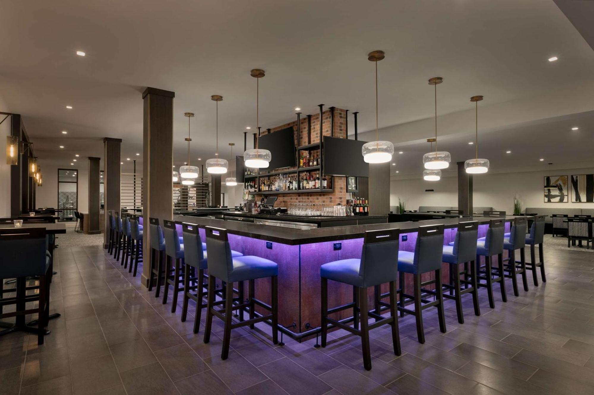 Doubletree By Hilton Canton Downtown Exteriör bild