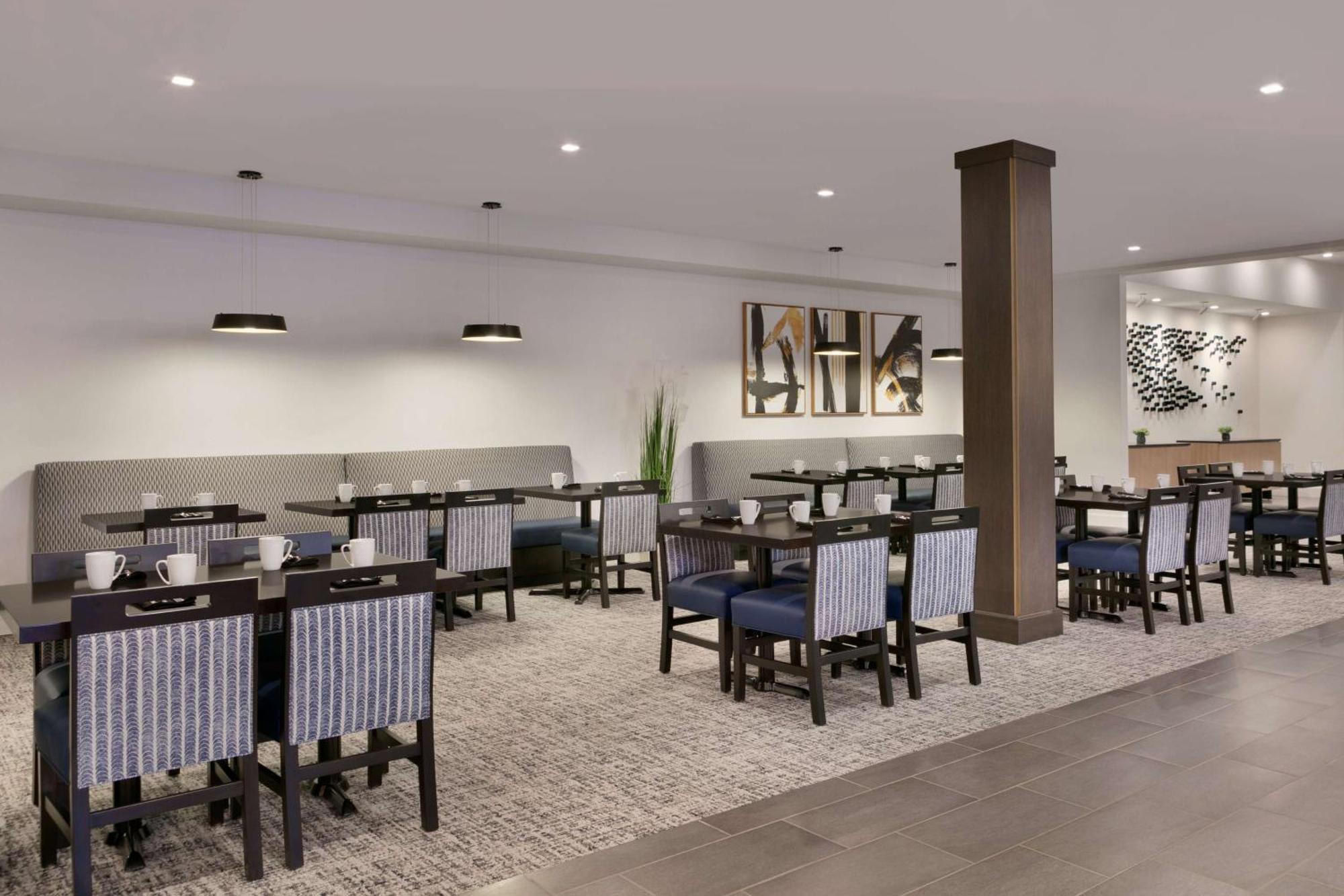 Doubletree By Hilton Canton Downtown Exteriör bild