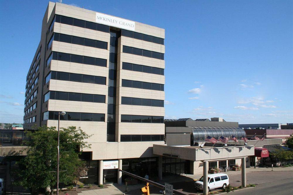 Doubletree By Hilton Canton Downtown Exteriör bild